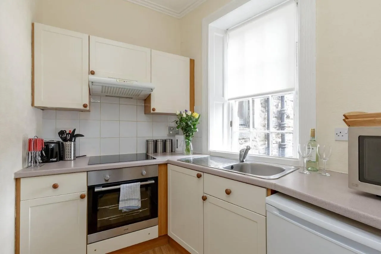 Silver Lining - Bonnie Rose Street Apartment Edinburgh